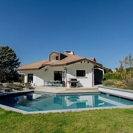 Du Pré Vernet, Piscine, Jardin, Proche Villa